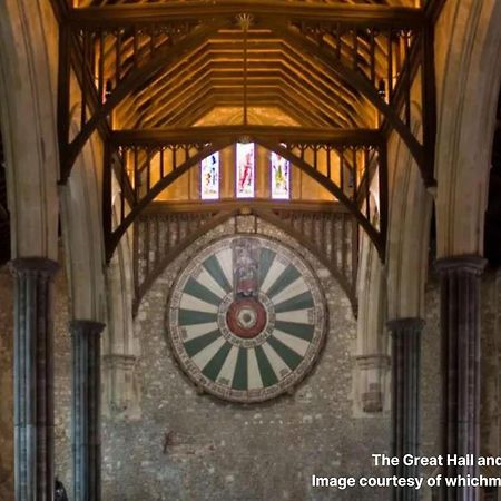 The Old Brewery Boardroom - Winchester City Centre - Unique Property - Free Parking - Sleeps 6 - By Xplus Stays Dış mekan fotoğraf