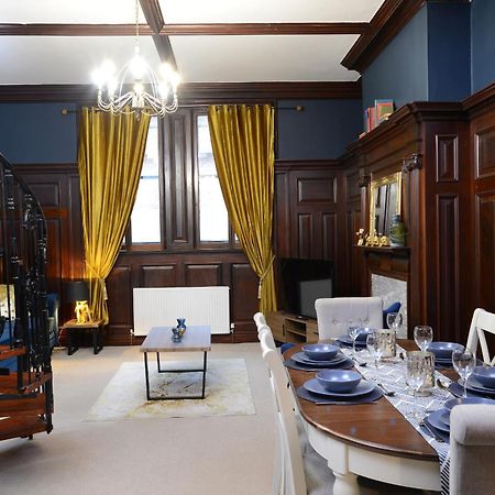 The Old Brewery Boardroom - Winchester City Centre - Unique Property - Free Parking - Sleeps 6 - By Xplus Stays Dış mekan fotoğraf